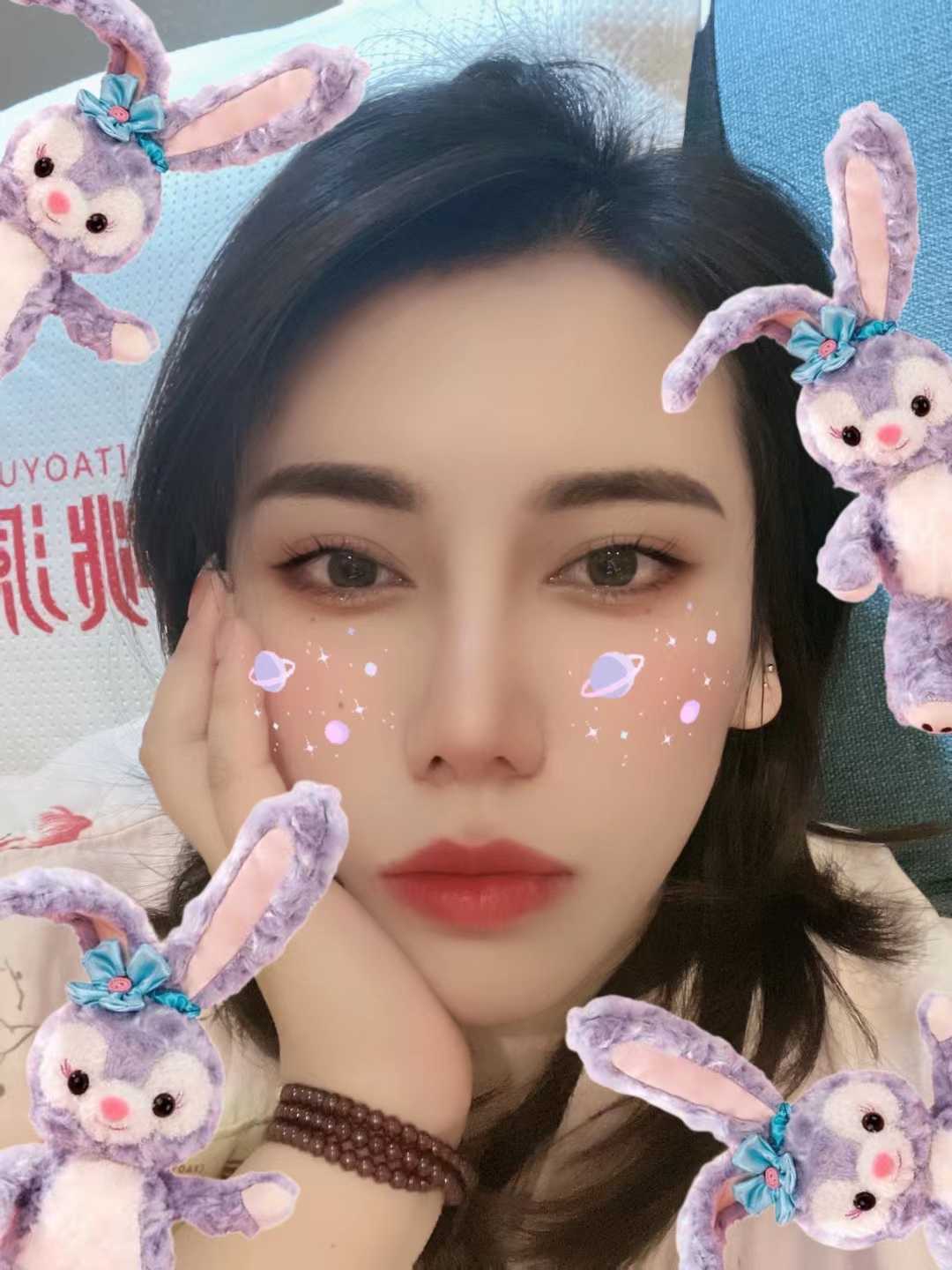 经开不错的漂亮妹子